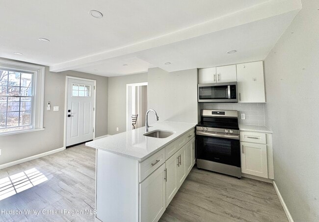 Building Photo - 46 North St