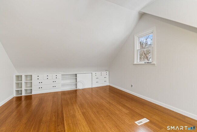 Building Photo - 60 Ferris Ave