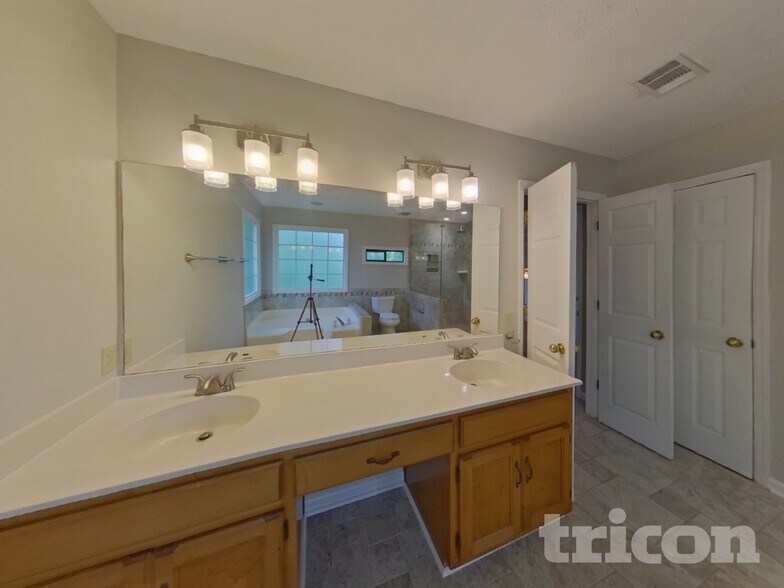 Building Photo - 107 Marks Style Rd