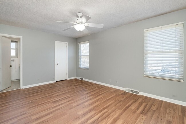 Building Photo - 5510 Country Dr