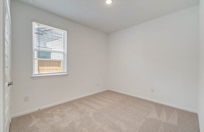 Building Photo - 24811 Harrow Mdw Dr