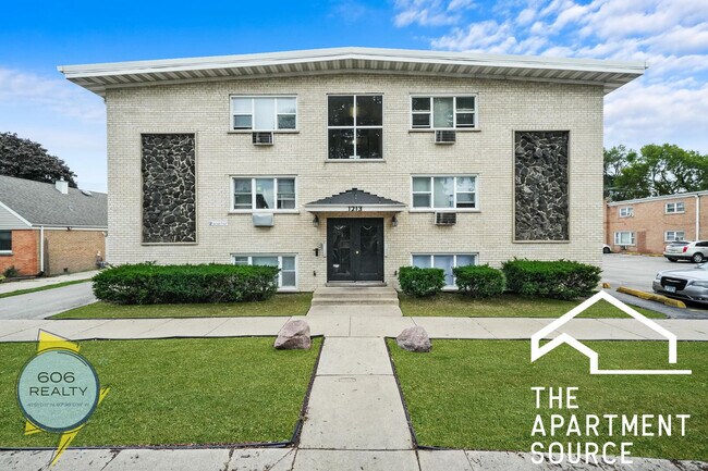 Building Photo - 1213 34th Ave