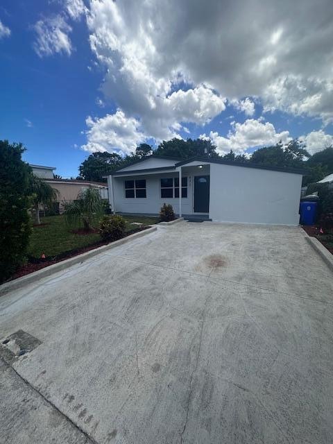 Building Photo - 430 Barnett St