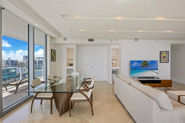 Building Photo - 3101 S Ocean Dr