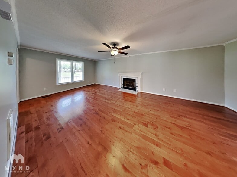 Building Photo - 613 Jordan Ridge Ln