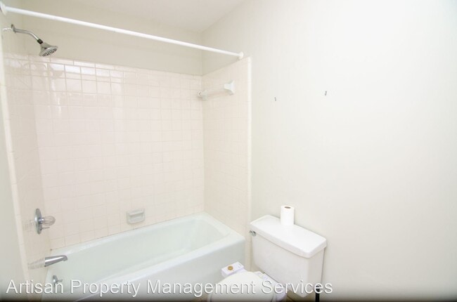 Building Photo - 2 br, 2.5 bath House - 221 Westchase Dr