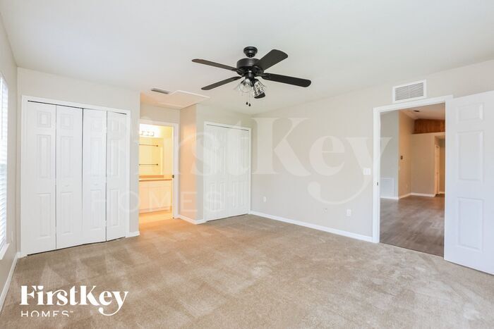 Building Photo - 2329 Chipley Ave