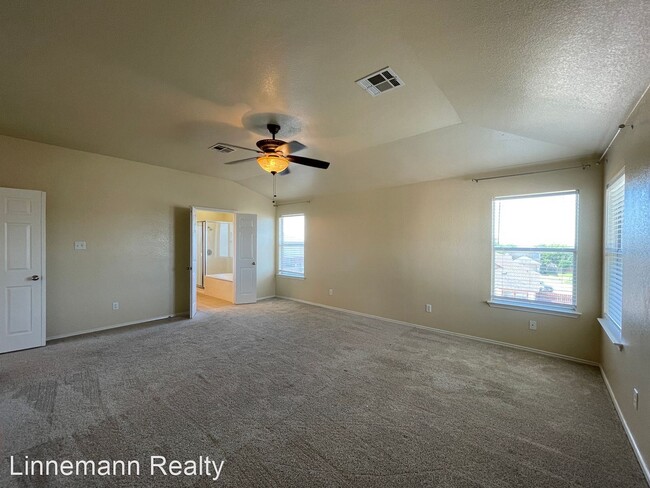 Building Photo - 3 br, 2.5 bath House - 4208 Cessnock Drive