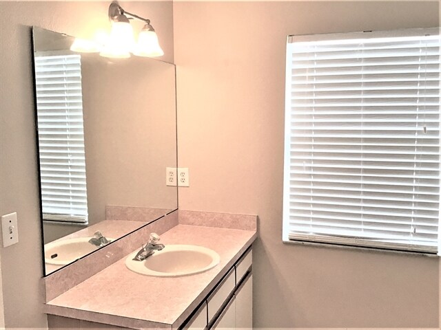 Building Photo - 11732 Crescent Pines Blvd