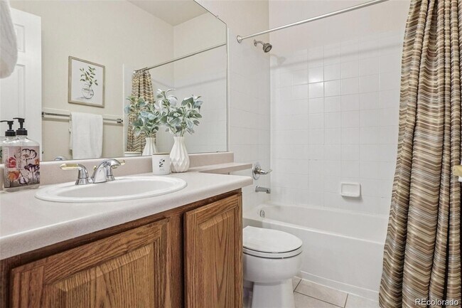 Building Photo - 6333 S Sicily Way