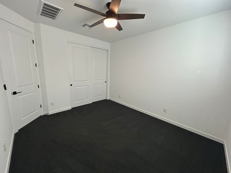 Building Photo - 21357 E Macaw Dr