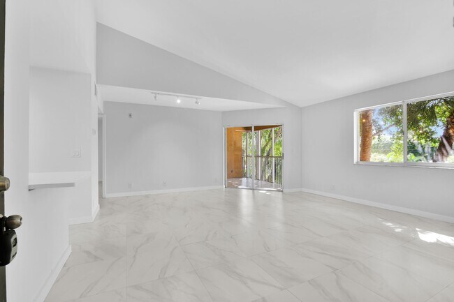 Building Photo - 4005 W McNab Rd