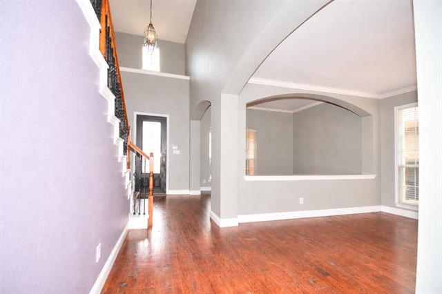 Building Photo - 6212 Meadowcrest Ln