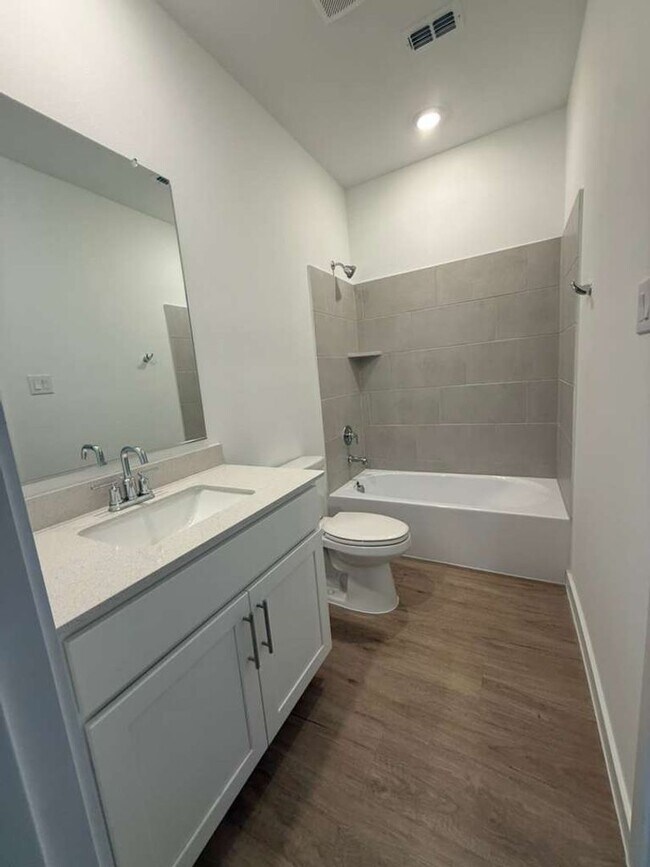 Building Photo - This beautifully designed Garnet floorplan by Lennar offers a functional single-story layout with...