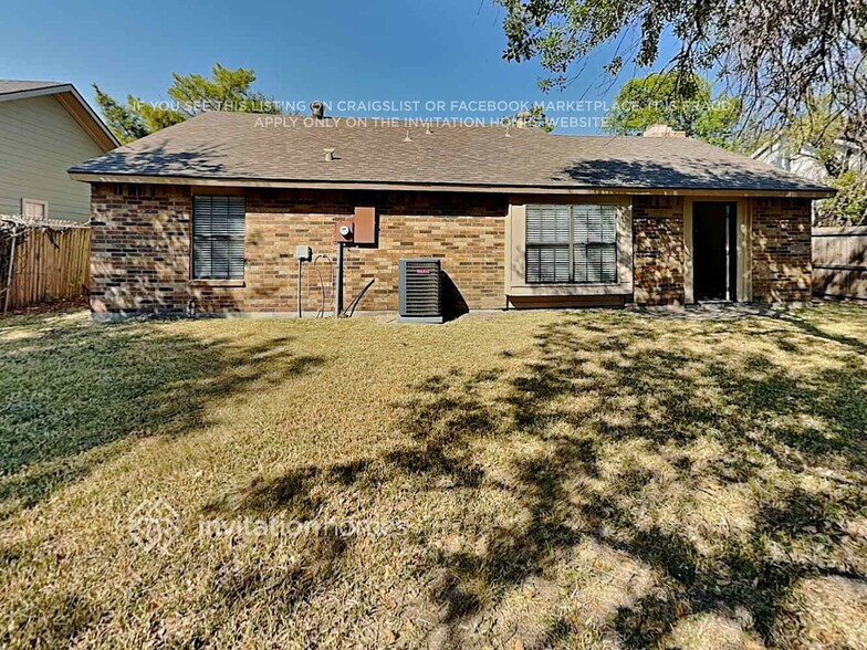 Building Photo - 1713 Lewis Trail