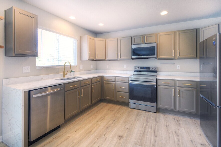 Building Photo - 11578 Black Maple Ln