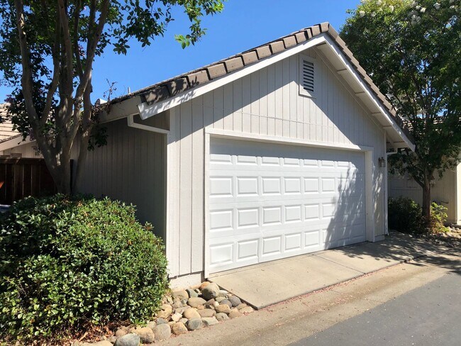 Building Photo - 310 Baird Dr
