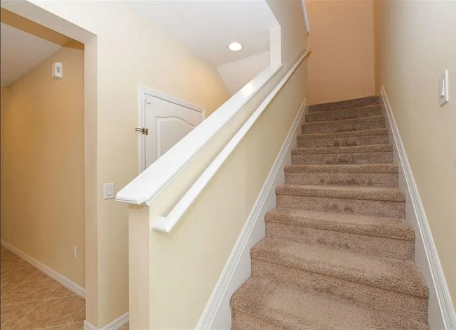 Building Photo - 2948 Oriole Dr