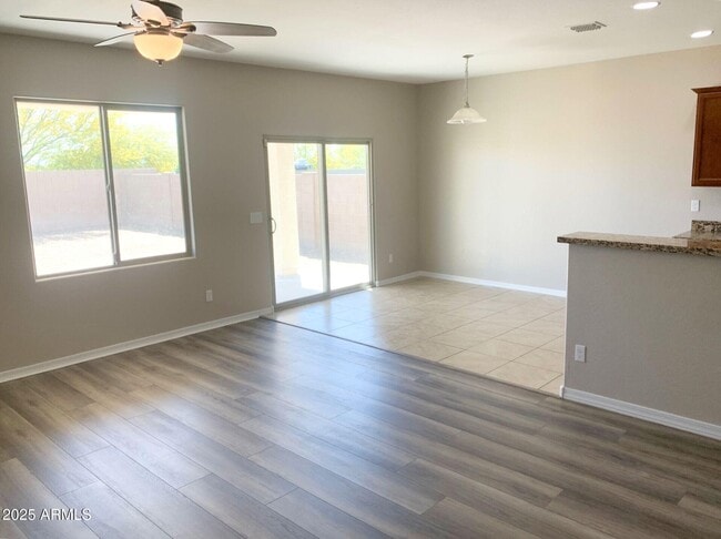 Building Photo - 5085 S 243rd Dr