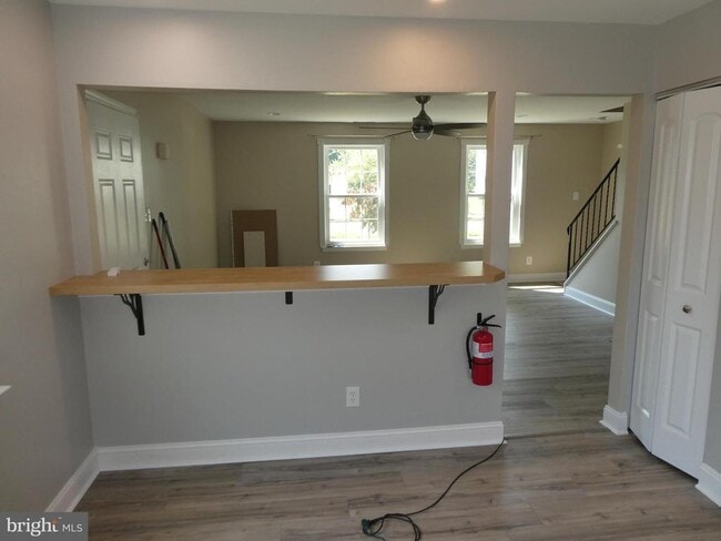 Building Photo - 10 Grasmur Ct