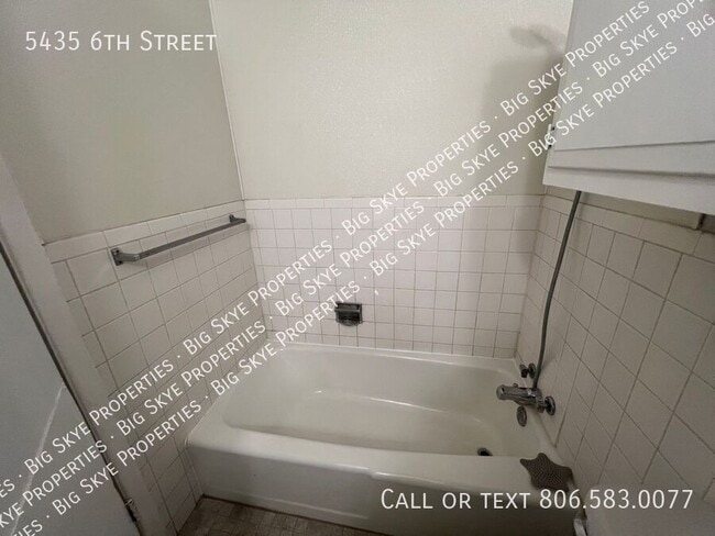 Building Photo - 5435 6th St
