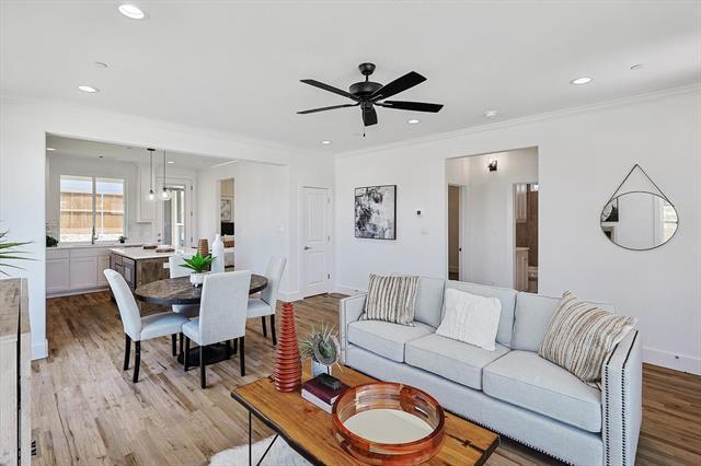 Building Photo - 518 Woodside Trl