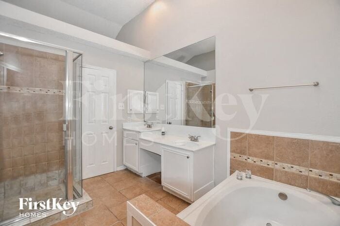 Building Photo - 5116 Wedgewood Dr