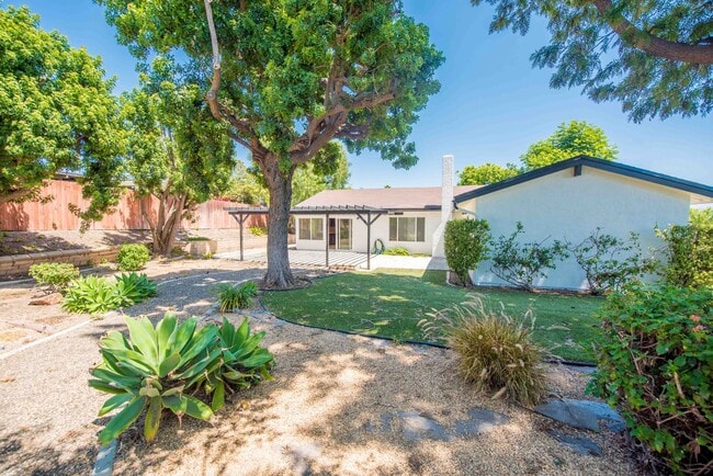 Building Photo - Spacious 4 Bedroom Home in Quiet Yorba Linda Neighborhood