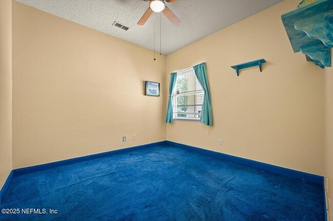 Building Photo - 1028 Meadow View Ln