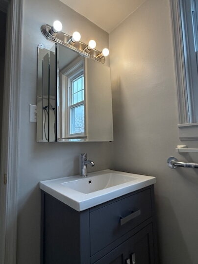 Building Photo - 1-Bed 1 Bath Property located at Cherrydale Ave.
