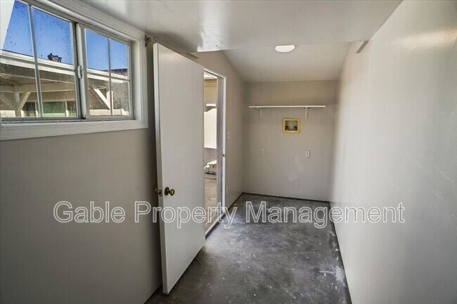 Building Photo - 17197 Sierra Hwy