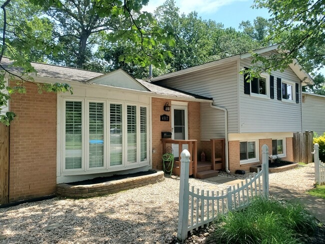 Building Photo - 4517 Mayfield Dr