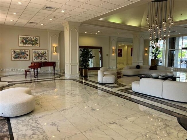 Building Photo - 5600 Collins Ave