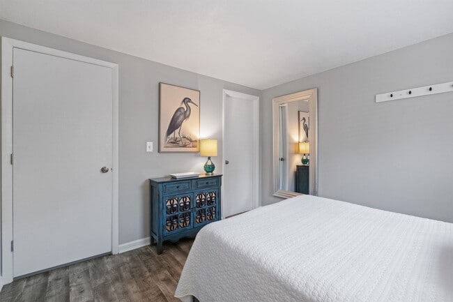 Building Photo - 201 Cocheco Ct