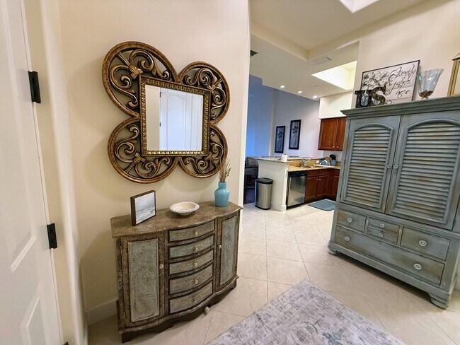 Building Photo - 20 Orange Ave