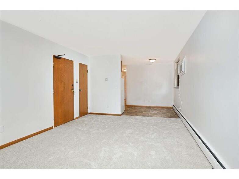 Living Room/Entry Door - 15 Malcolm Ave SE