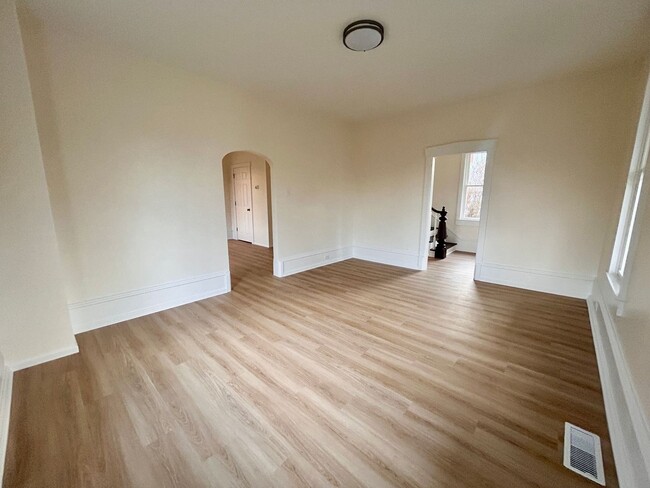 Building Photo - Bright & Spacious 3-Bedroom, 2-Bath Home with Open Concept Living in Lititz