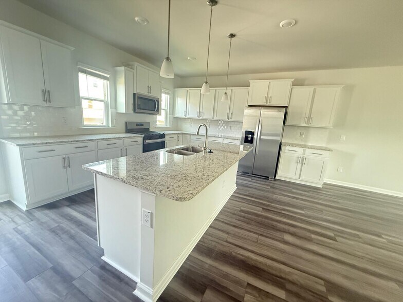 Building Photo - 794 Larkspur Bowl Way