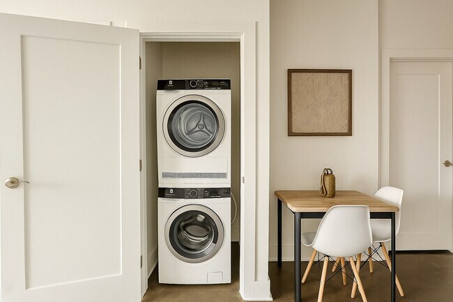 Building Photo - 215 N Santa Fe Ave