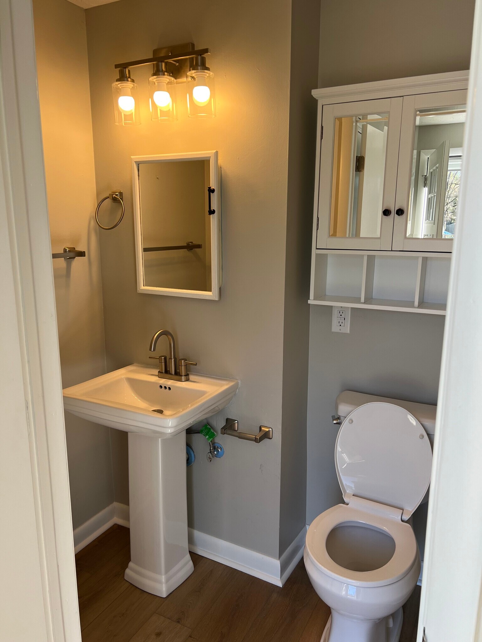 Building Photo - 2002 Lynn Gay Cir