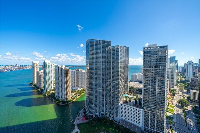 Building Photo - 200 Biscayne Blvd Way