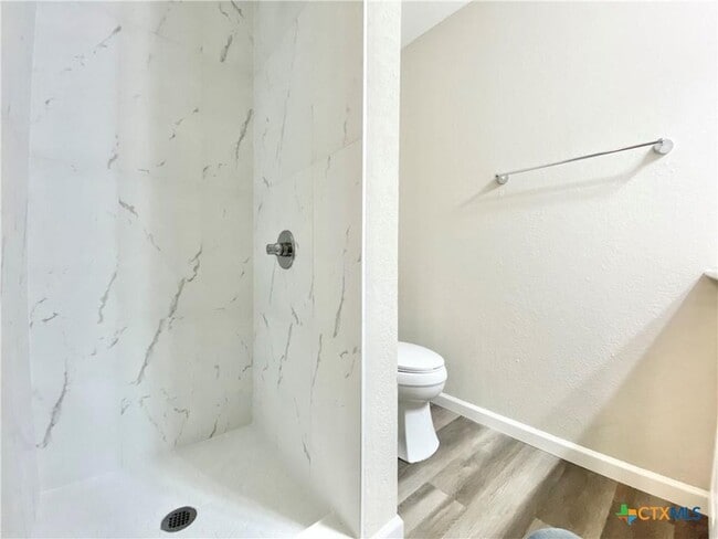 Building Photo - 2110 Blue Meadow Dr