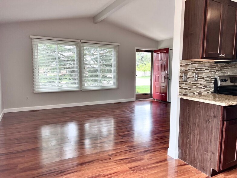 Building Photo - 44666 Connecticut Ct