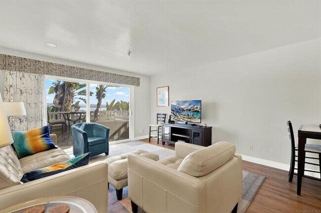 Building Photo - 1 Bed/1 Bath Crown Point Condo with Bay Views