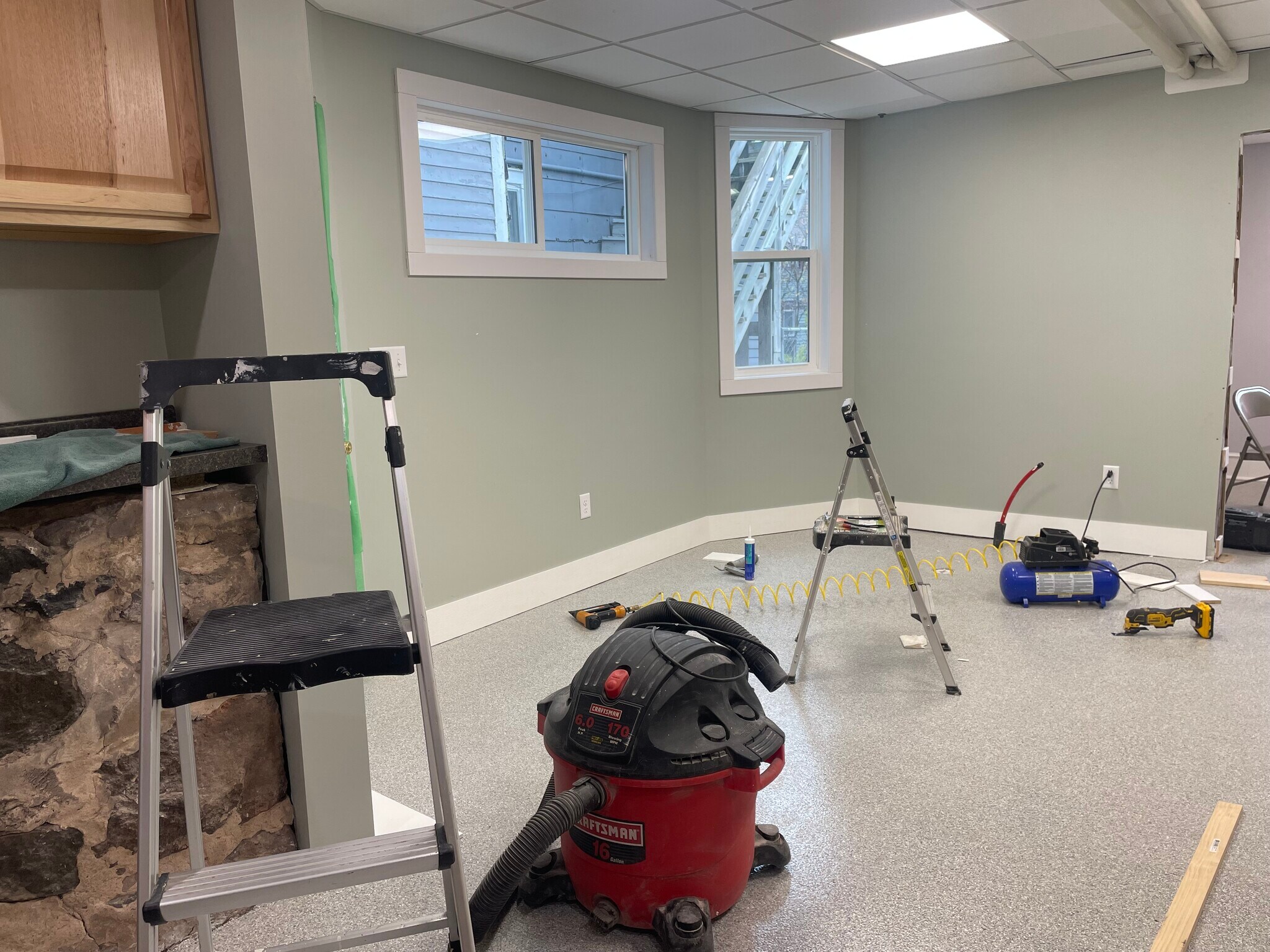 Unit 3 - 1 BR + office - 1826 E Superior St