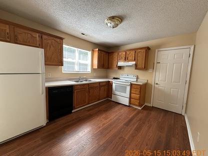 Building Photo - 502 Thyme Ct