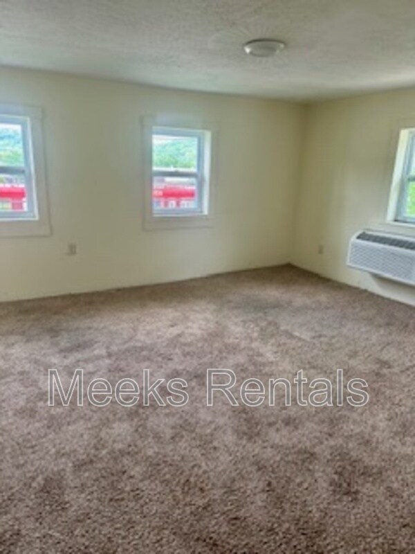 Building Photo - 1430 Charleston Rd