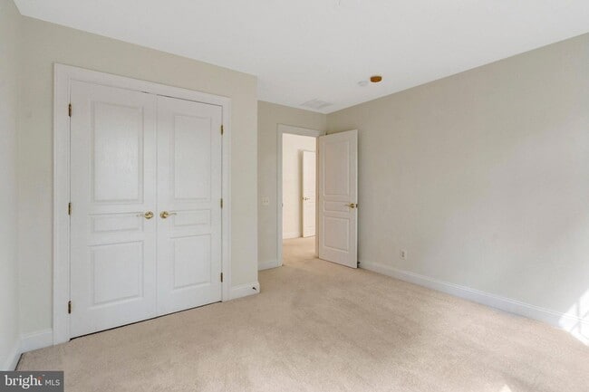 Building Photo - 5257 Winter View Dr
