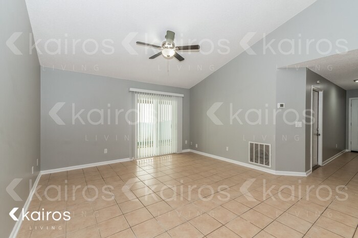 Building Photo - 1846 Manitoba Ct N