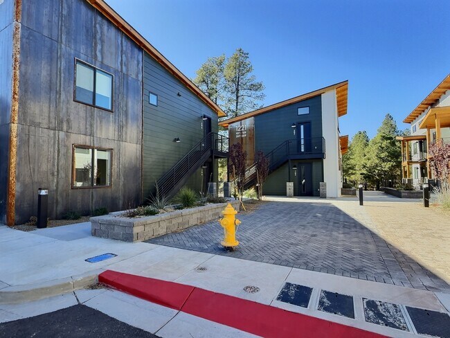 Building Photo - 1221 East Emma Drive